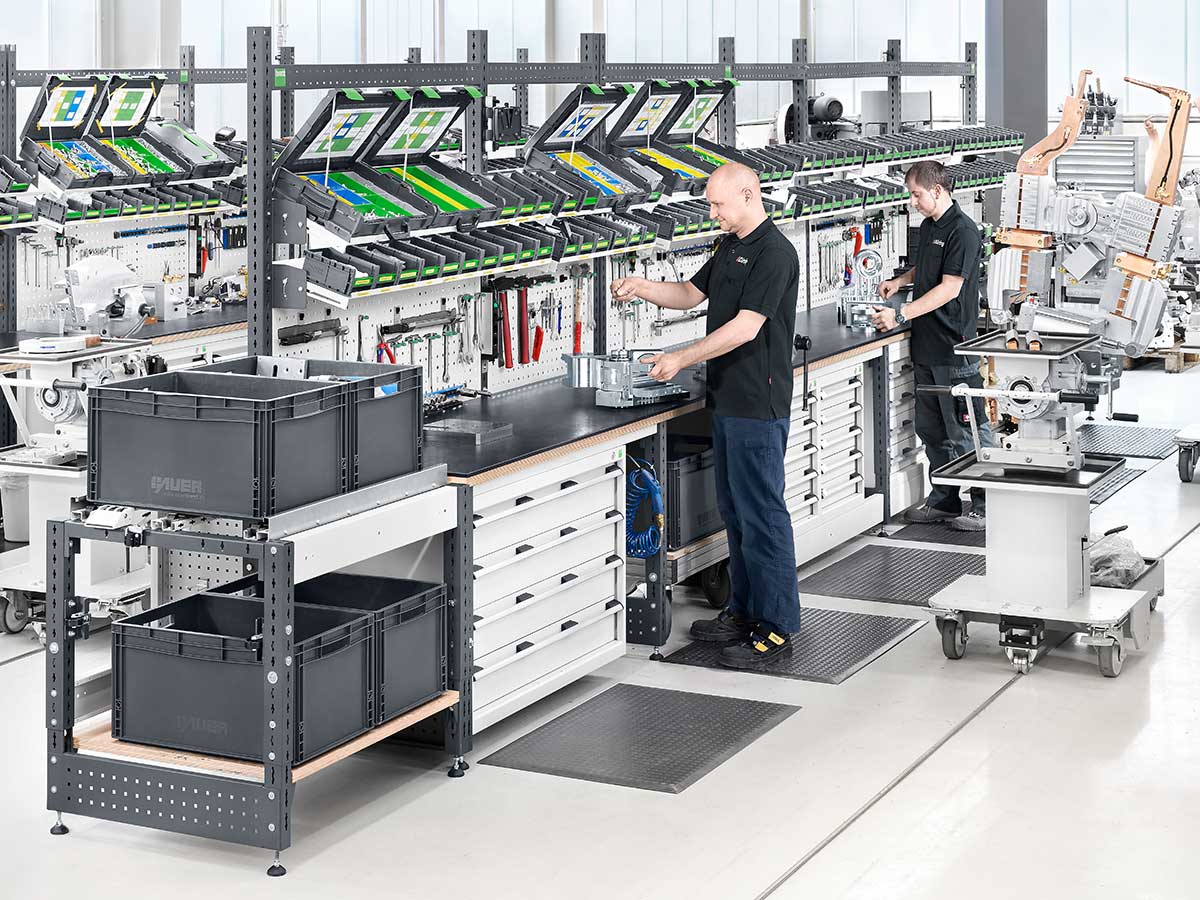 Il nostro sistema di postazioni di lavoro avero può essere utilizzato come postazione di lavoro indipendente o assemblato in linee di montaggio.