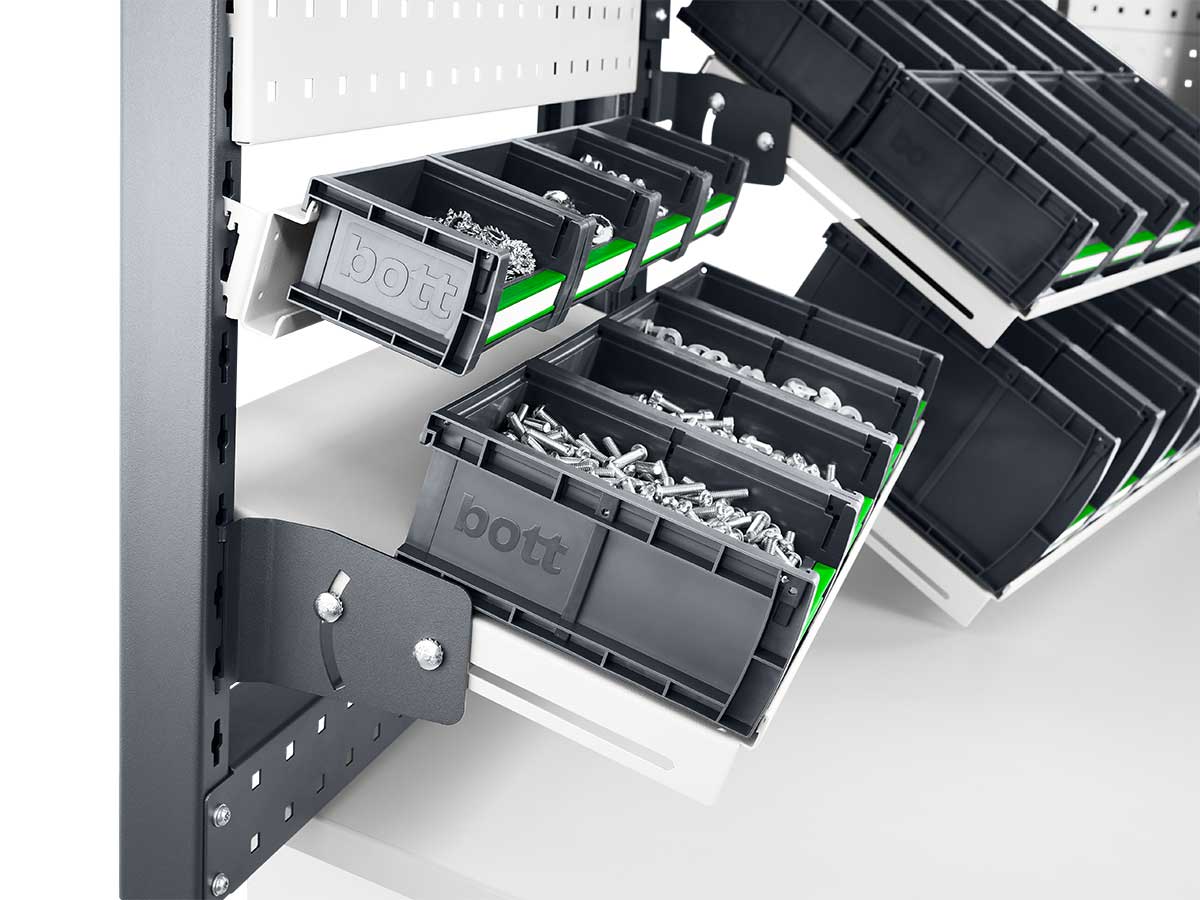 Scatole per piccoli pezzi per un rack Kanban