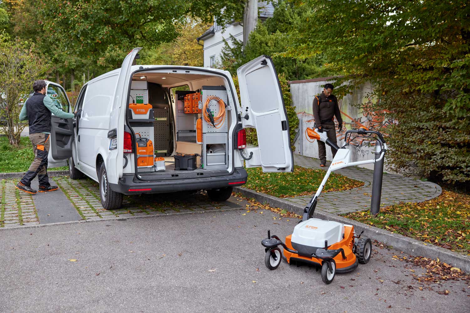 Le batterie STIHL sono stivate in modo sicuro nell'equipaggiamento di bordo